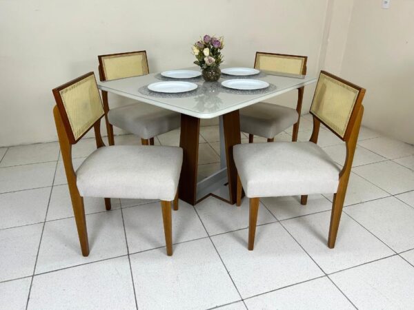 Mesa de Jantar Laís 1.15×0.94 com 4 Cadeiras Grécia - Cinamomo/Off White