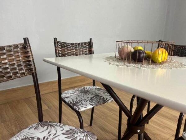 Conjunto Mesa Tubular Macaé Tampo Quadrado Com 4 Cadeiras Ratam  - Marrom/Off White - Image 3