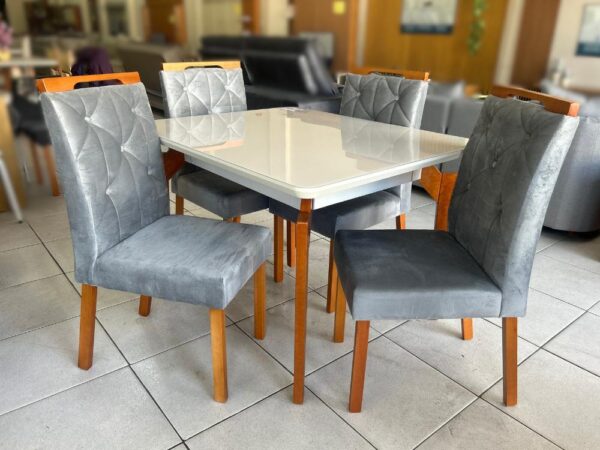 Mesa de Jantar Abeille 1.14×0.93 c/ 4 Cadeiras Jasmim - Naturale/Off White/ Cinza Veludo