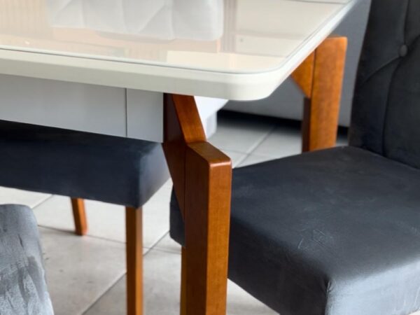 Mesa de Jantar Abeille 1.14×0.93 c/ 4 Cadeiras Jasmim - Naturale/Off White/ Cinza Veludo - Image 2